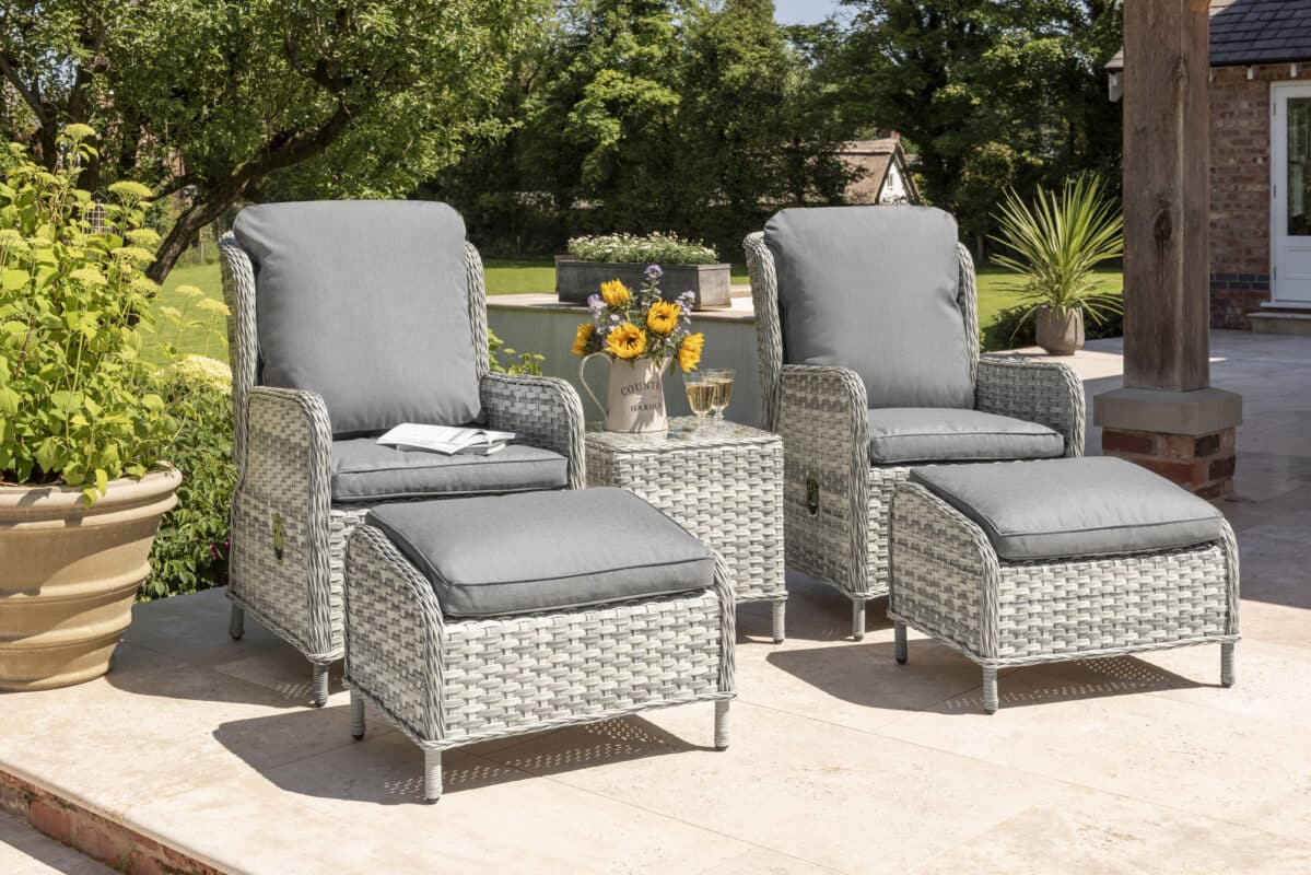Norfolk Leisure Wroxham Garden Reclining chair with side table